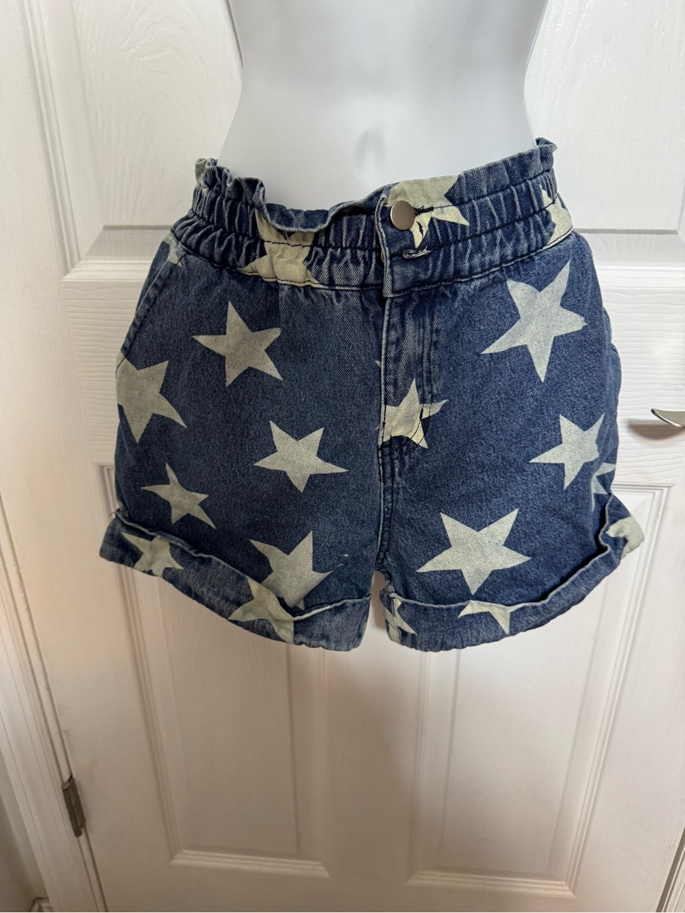 High-Rise Star Print Denim Shorts - Blue